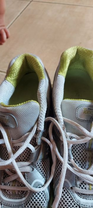 Skechers tone-ups