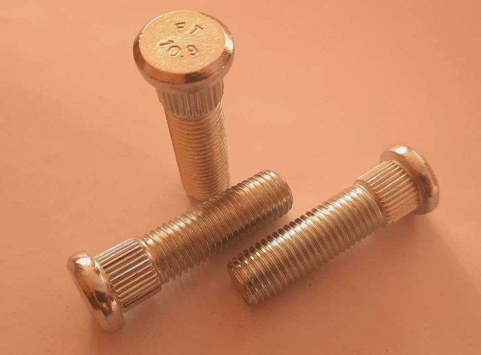 Болты колесные Гайка колесная Крепеж дисков Шпильки