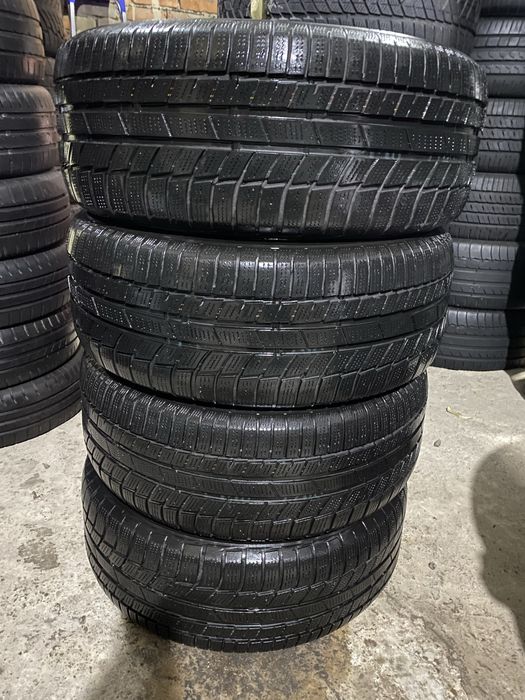 225/55 R16  Toyo SnowProx комплект шин зимних.