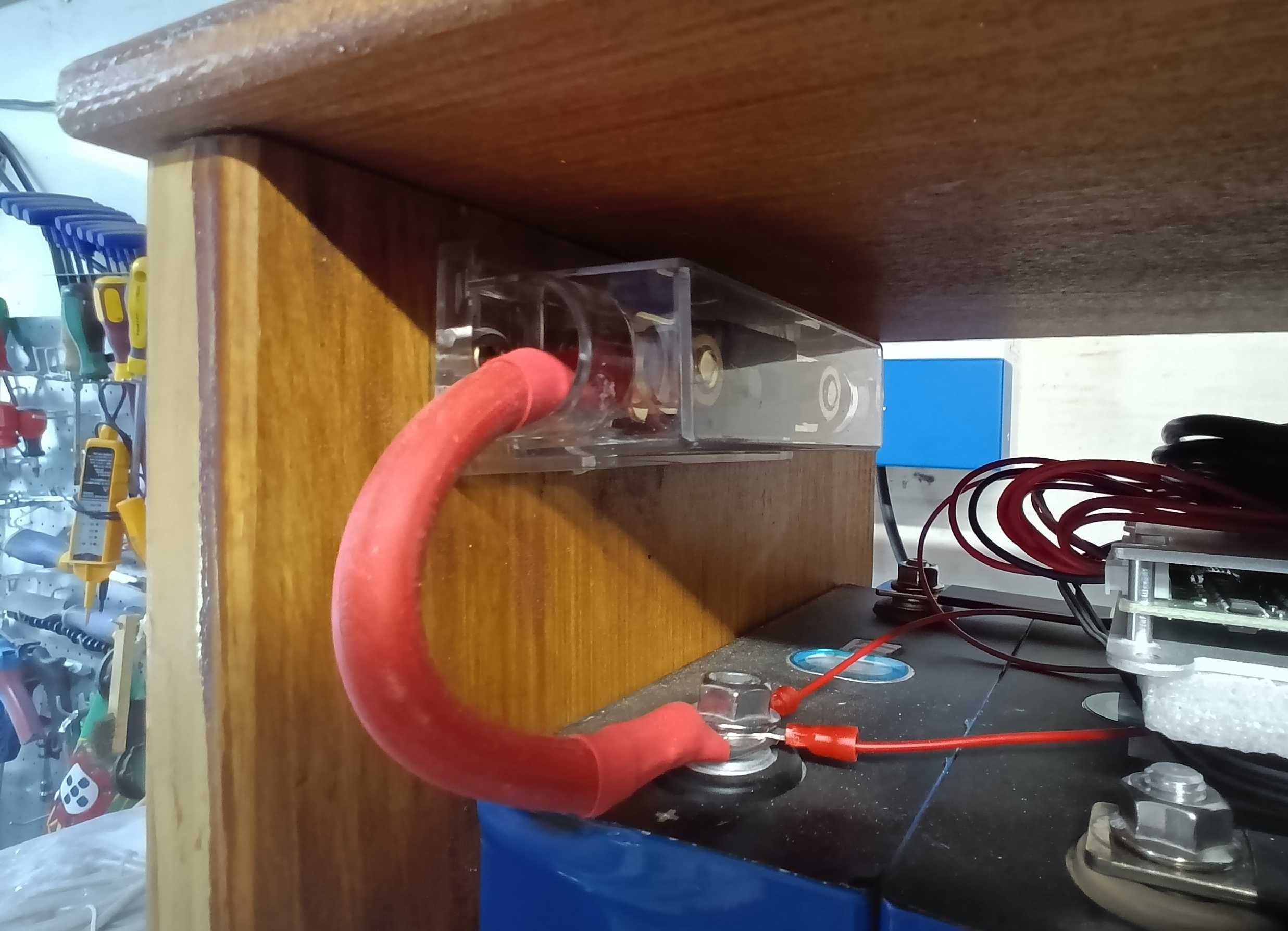 Bateria de lítio de 4kW/12V = 4.000kWh - transportável com visor e BMS