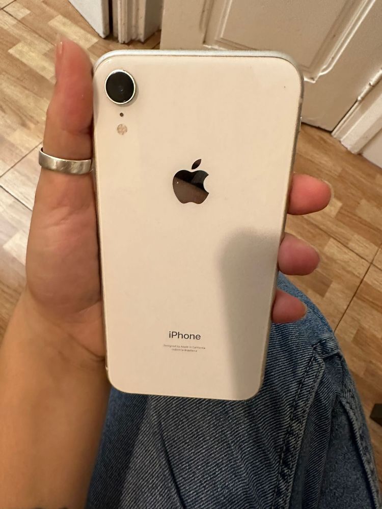 iPhone XR Branco 64GB