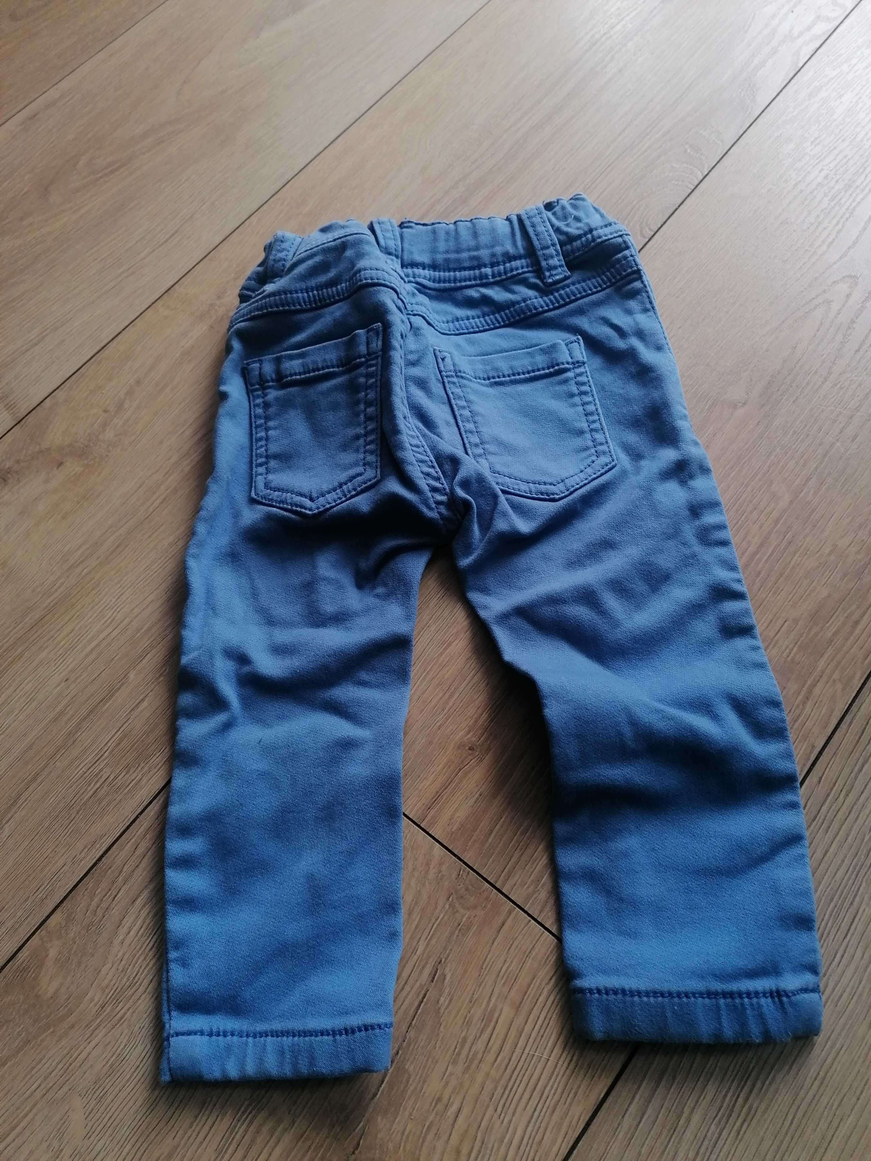 Spodnie jeansy + ogrodniczki w rozmiarze 74