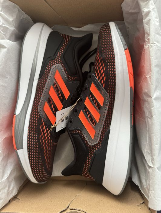 Кросівки Adidas EQ21 Run GY2193-EU. Оригінал 100%  (27см, 27,5см)