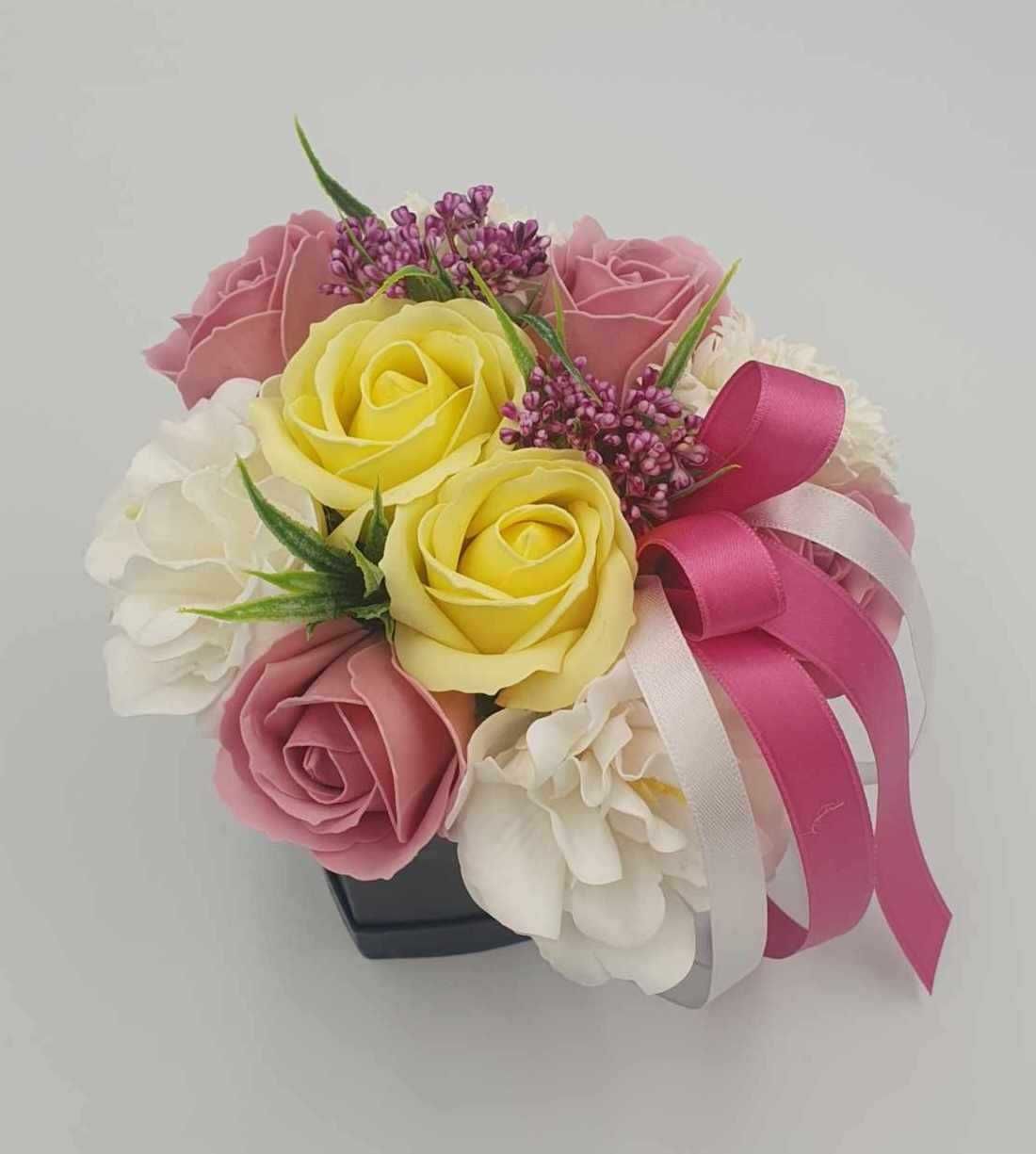 Flowerbox - bukiet z kwiatów mydlanych