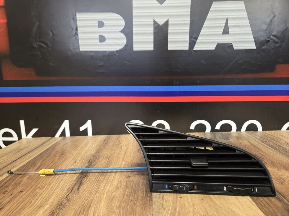 BMW E36 Kratka Nawiewu Wlot Powietrza Środkowa Na Linkę BDB 8.363533