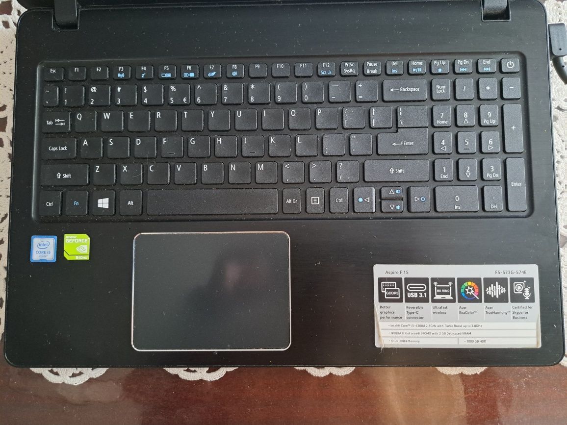 Laptop Acer Aspire F15  F5-573G-574E