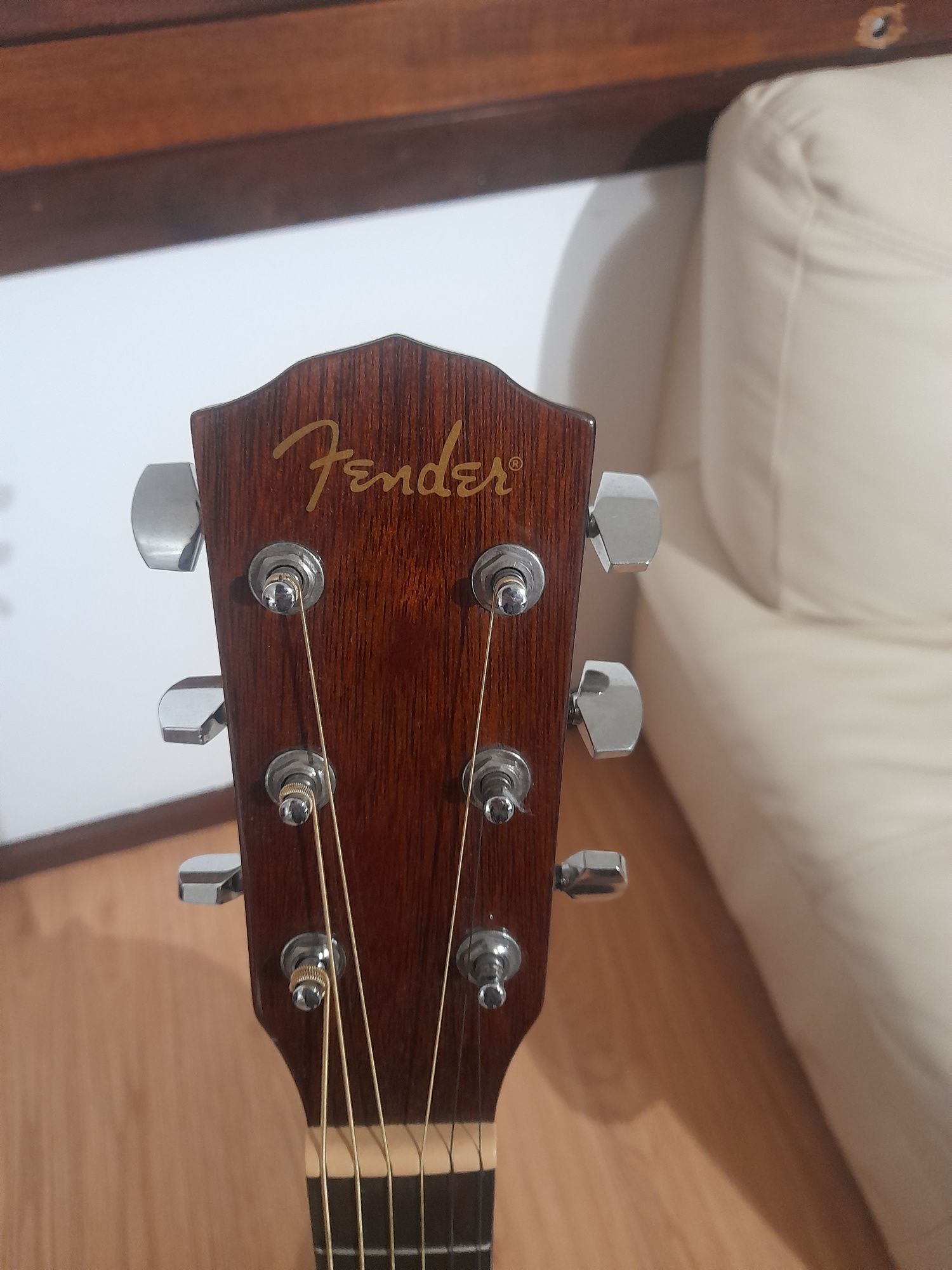 Viola acústica Fender