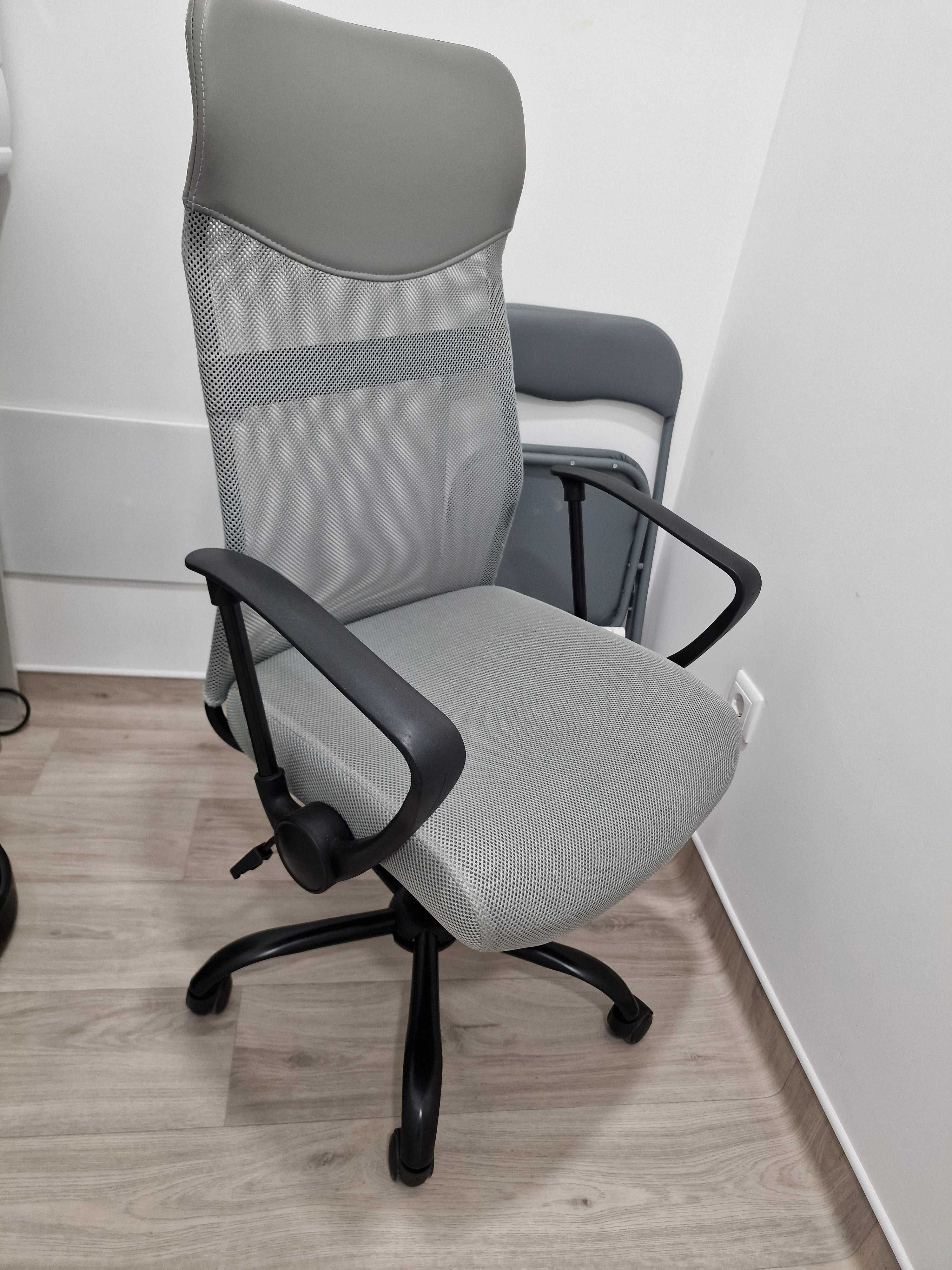 Cadeira Executiva Cinza