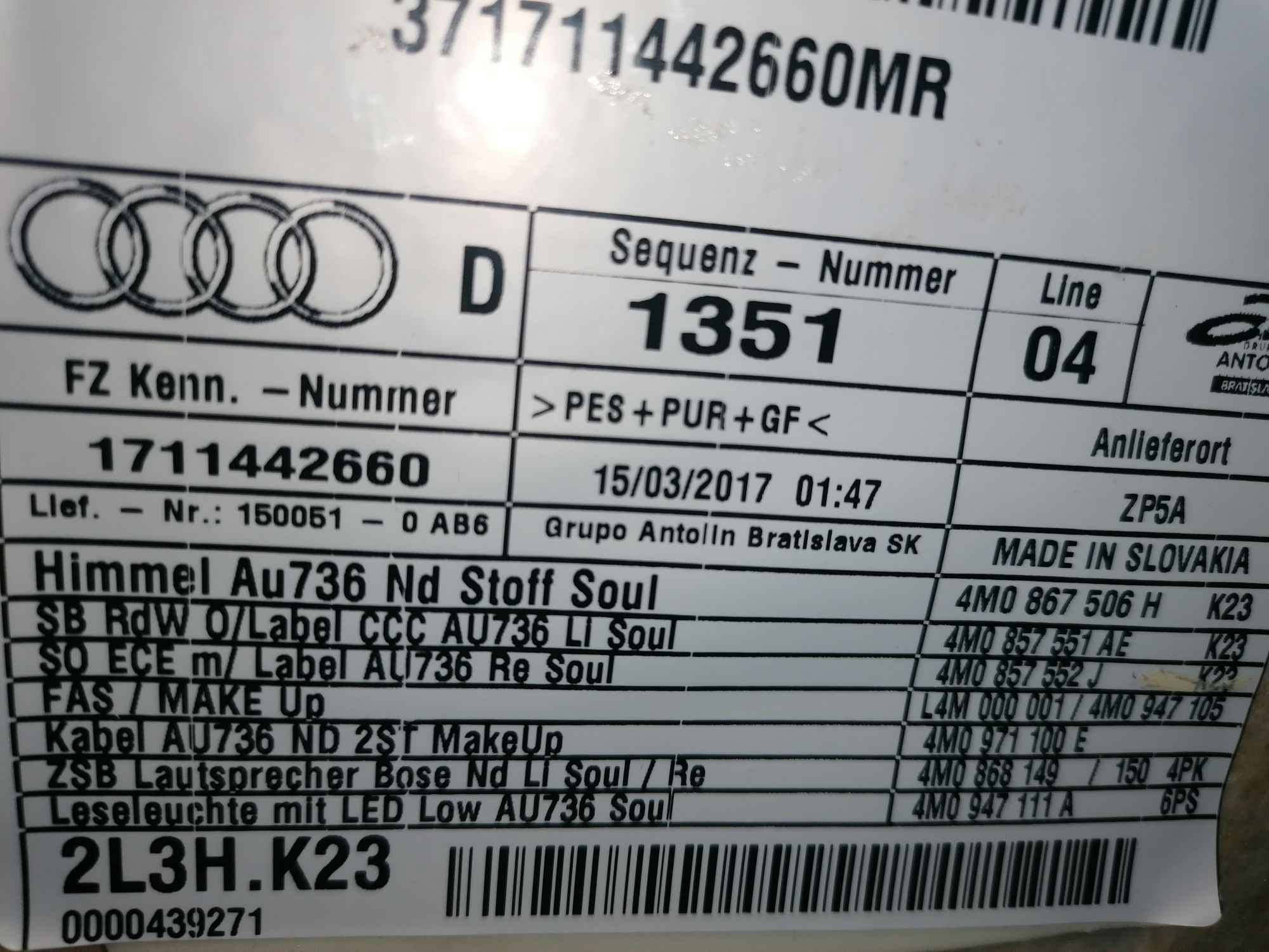 Dach, podsufitka s line czarna   Audi Q7 4M