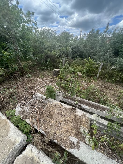 Отдам бесплатно беттоные плиты!