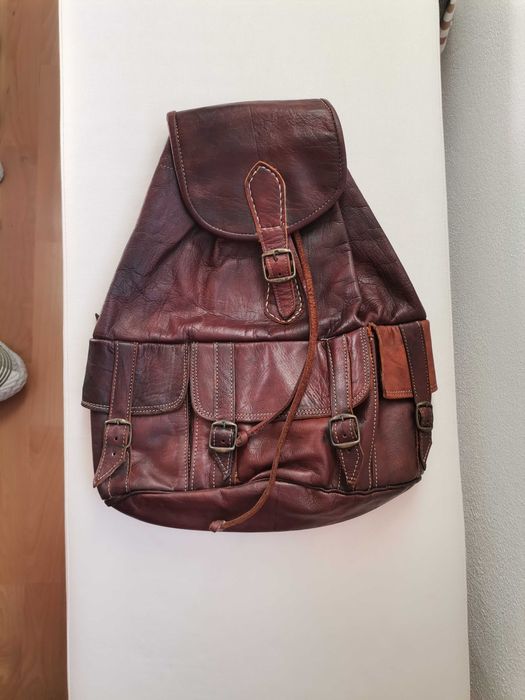 Mochila de pele verdadeira