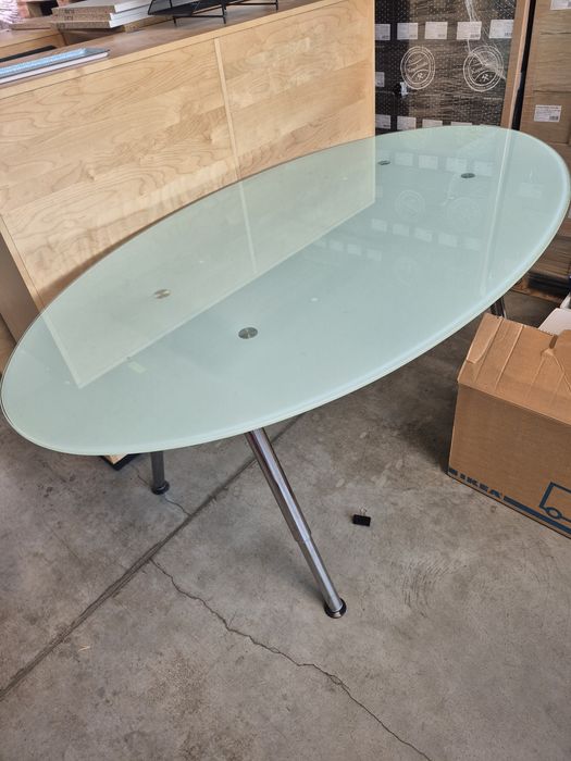 Szklany stół Galant Ikea