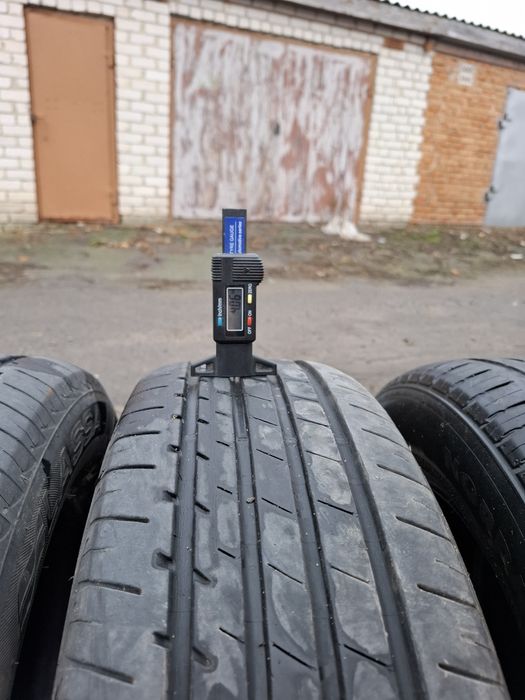 Літні шини 205/65 р15