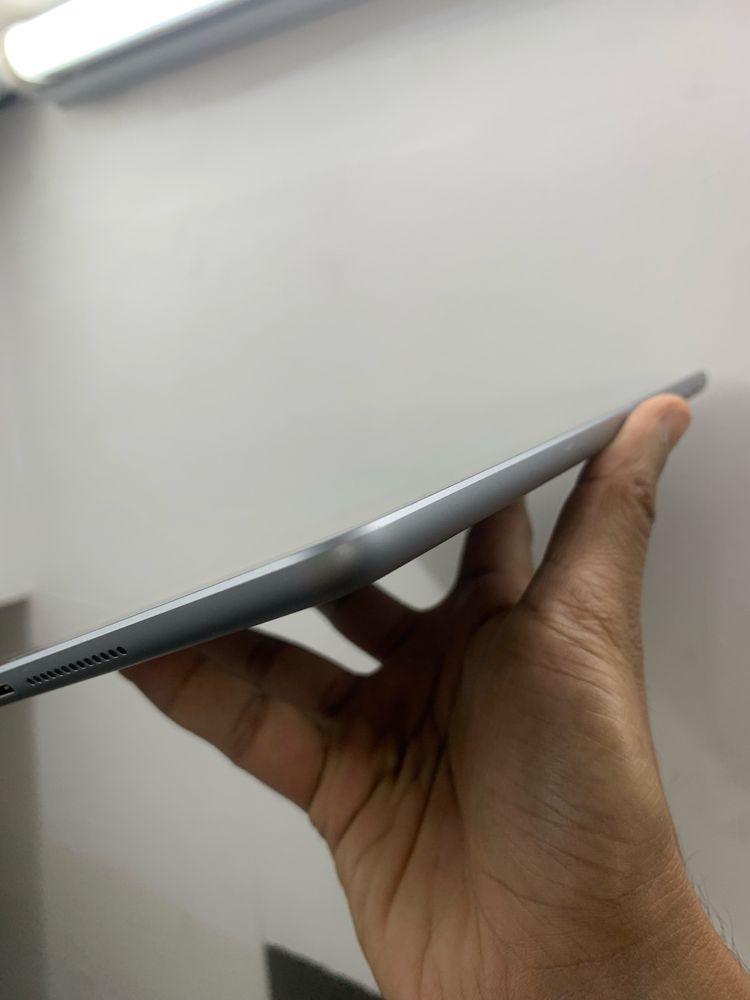 Ipad 9.7  6a geracao 128gb
