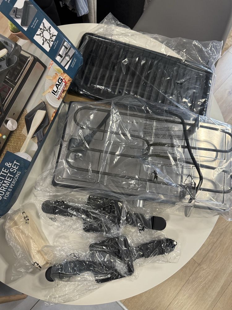 Grill elektryczny na 8 osób