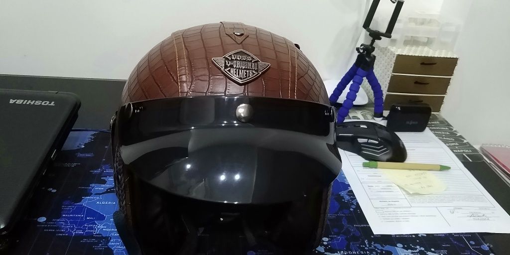 Capacete Mota novo sem uso - Tamanho M