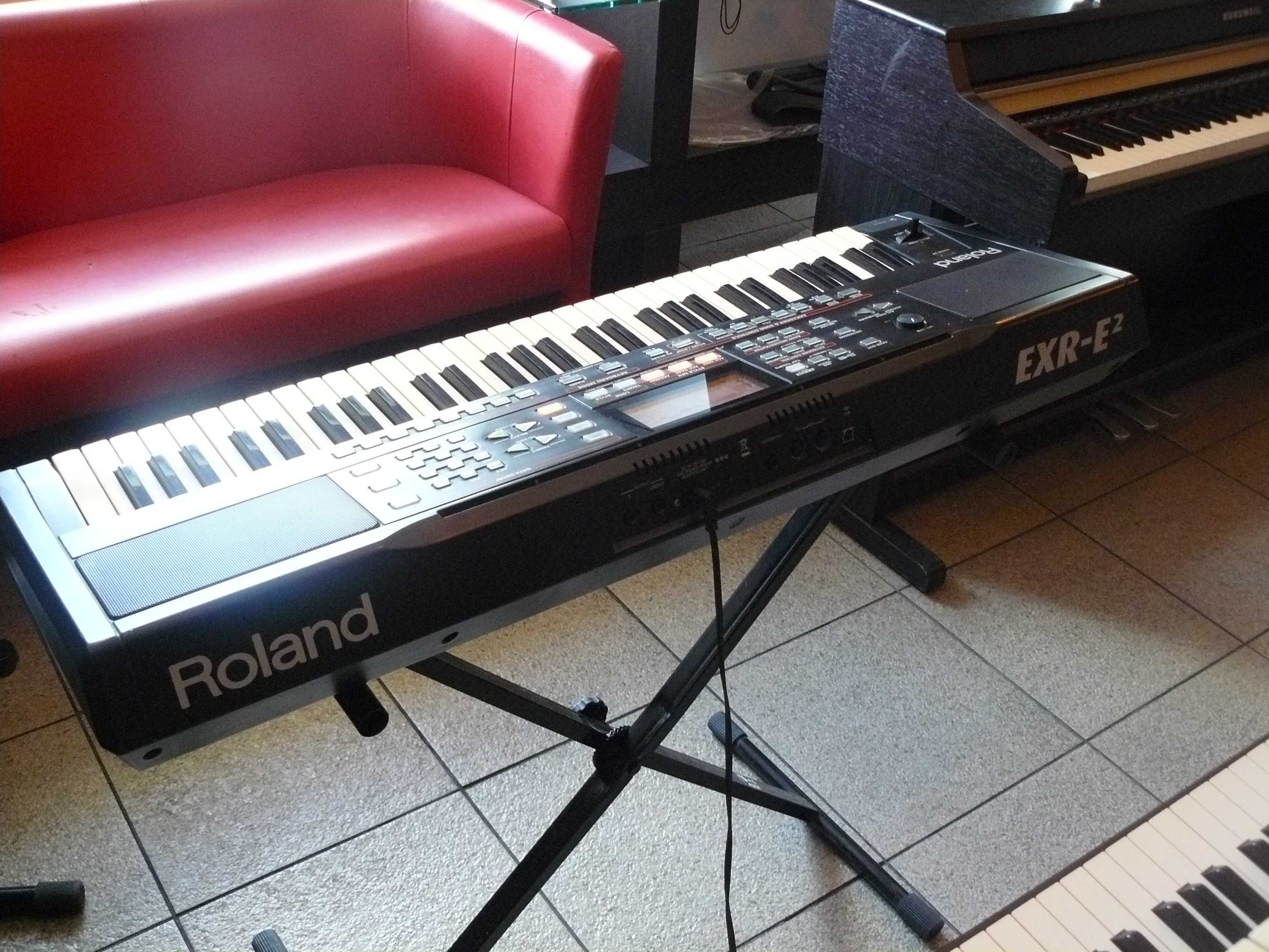 Keyboard Aranger Roland EXR-E2