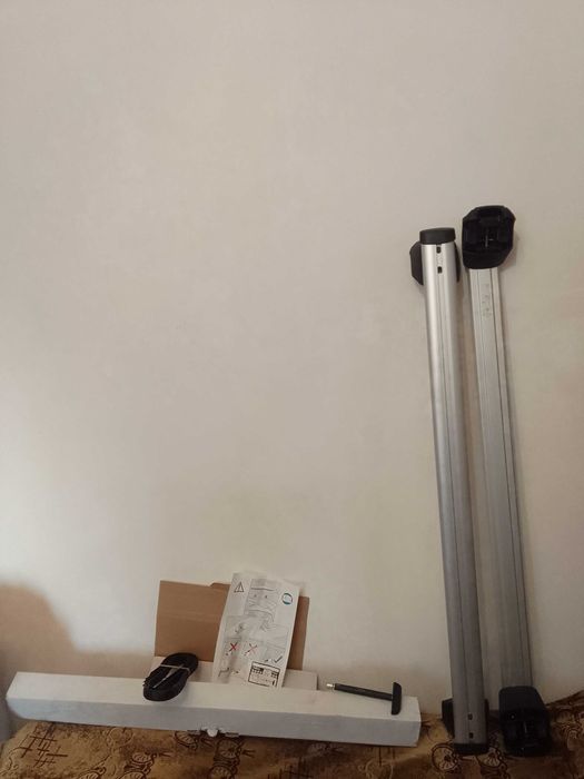 Продаётся багажник на рейлинги на Audi Q8 (оригинал)