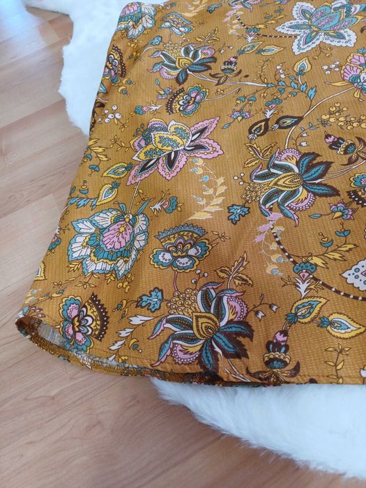 Brązowa bluzka damska Tu rozmiar XXL na ramiączkach ze wzorem na lato