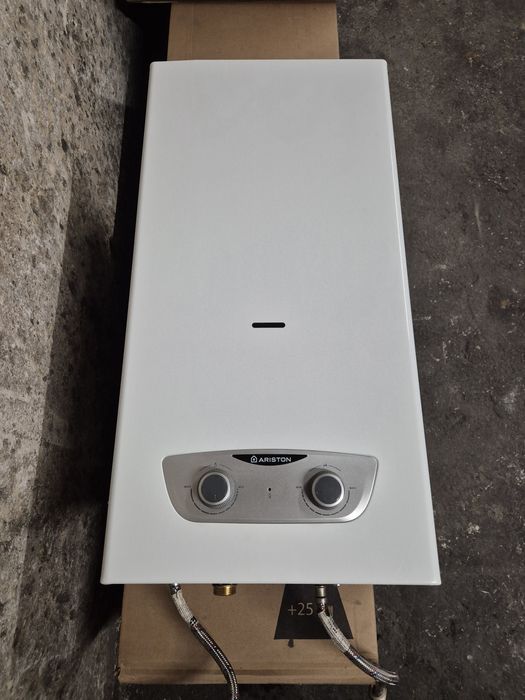 Przepływowy (piecyk gazowy) podgrzewacz wody Ariston Fast RX