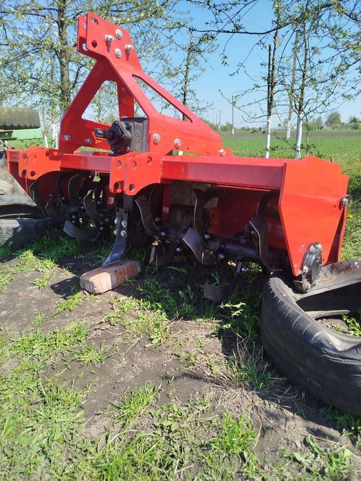 Продам новий трактор 50 мото годин.