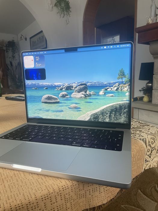 MacBook Pro M3 – 8 GB RAM – Stan bardzo dobry