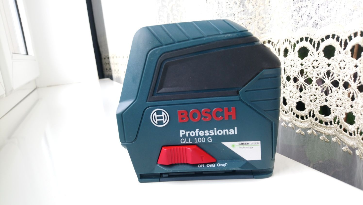 Лазерный уровень нивелир BOSCH GLL100GX Professional