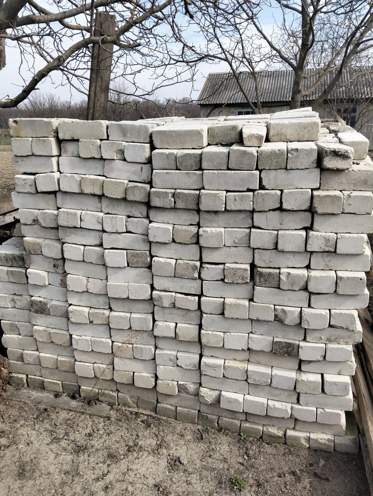Продам б/у силікатна цеглу