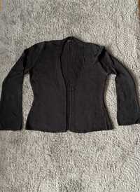 Czarny sweterek Sisley S