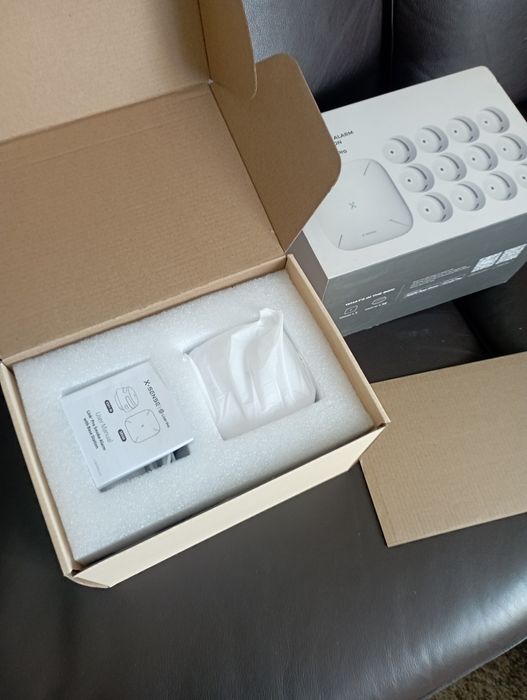 Протипожежна сигналізація X-SenseFS121:базова станція SBS50+12 датчик