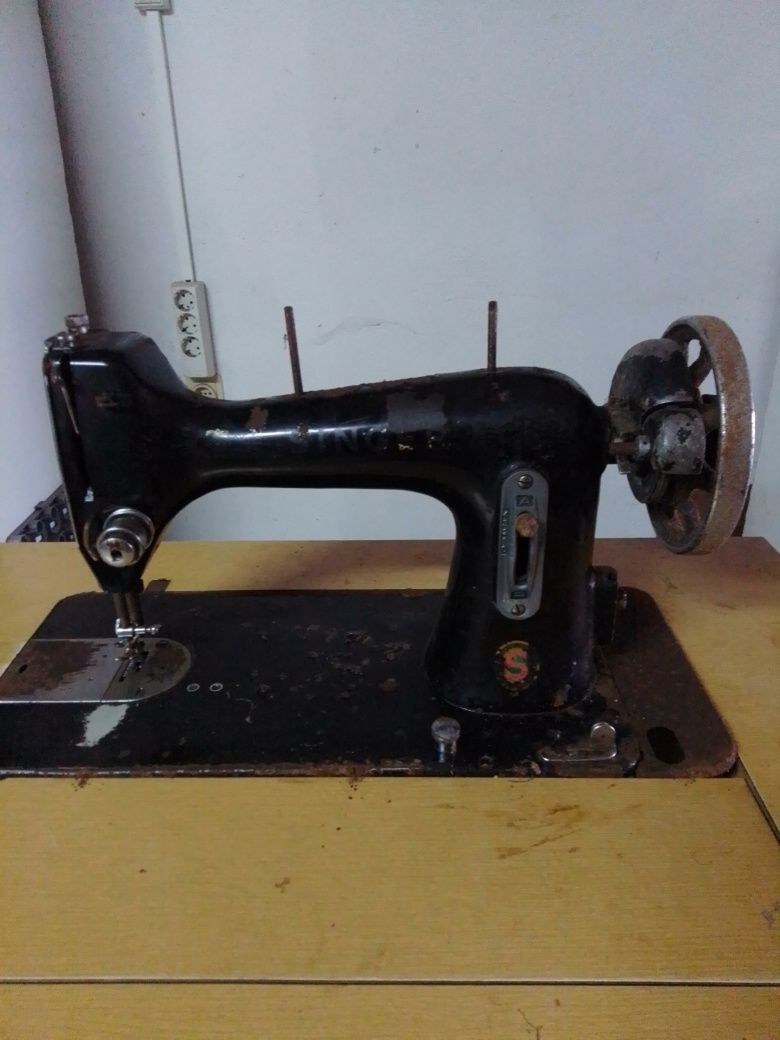 Máquina Costura Antiga SINGER