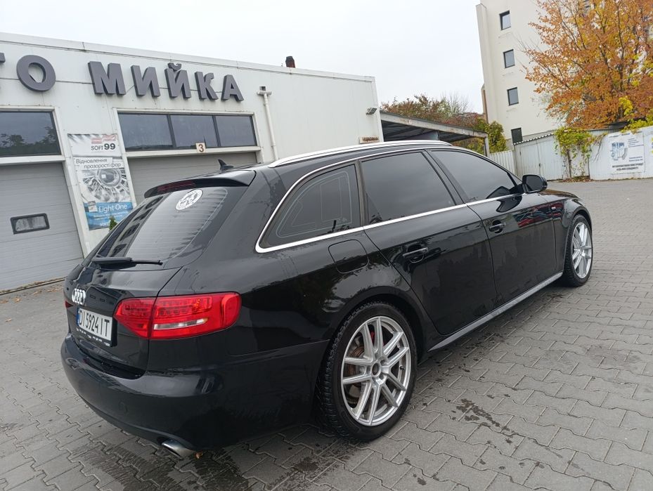 Автомобіль Ауді А4