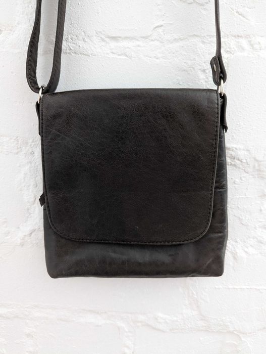 cross body сумка шкіряна Liebeskind