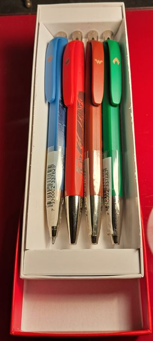 Conjunto de 4 rollers Caran D'Ache, Edição Especial Justice League.