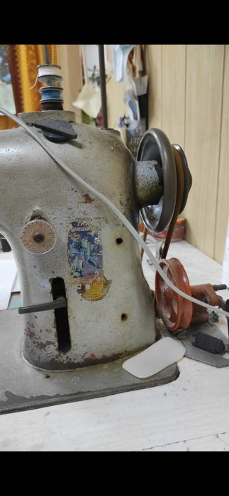 Швейная машина (прямострочная 22 класс)