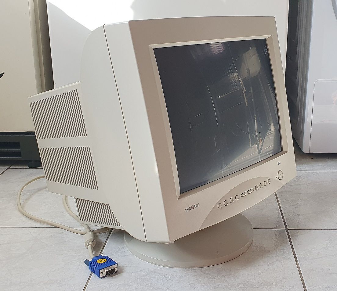 Монітор Samsung Samtron 55E