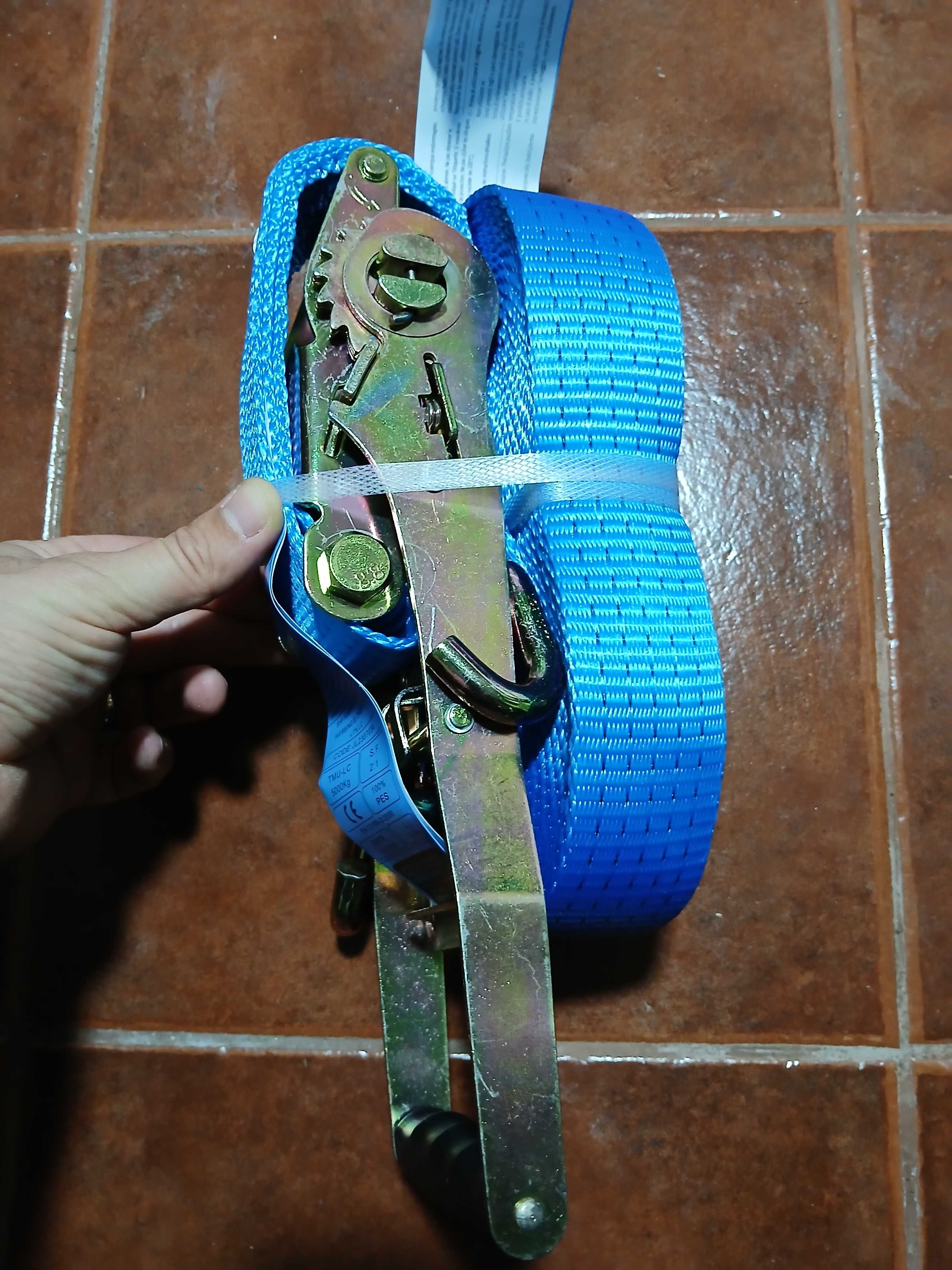 Cintas para camião ou trator