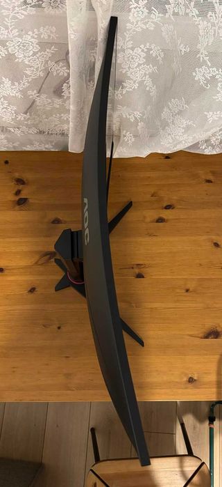 Monitor LED 32" - AOC C32G2ZE/BK