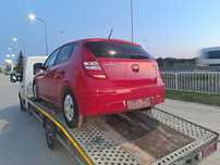 HYUNDAI i30 1.6 CRDI 2010 lekko uszkodzony  Transport