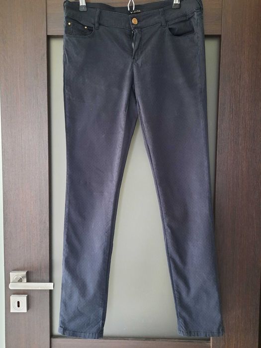 Lekkie spodnie Massimo Dutti