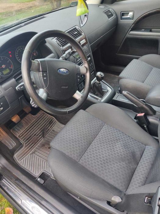 Ford Mondeo Ghia