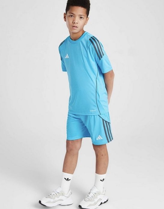 Тренувальний костюм Adidas вік 11/12 років