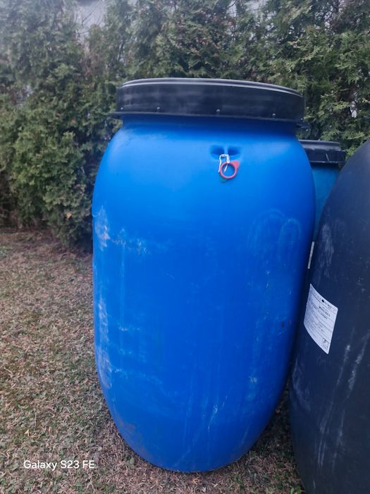 Duza beczka ok 200l