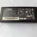 Zasilacz Toshiba do laptopa 19V - 3,42A + przewody.