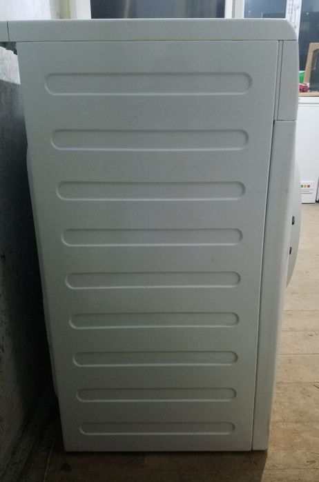 Стиралка Electrolux 7кг 1000обертів