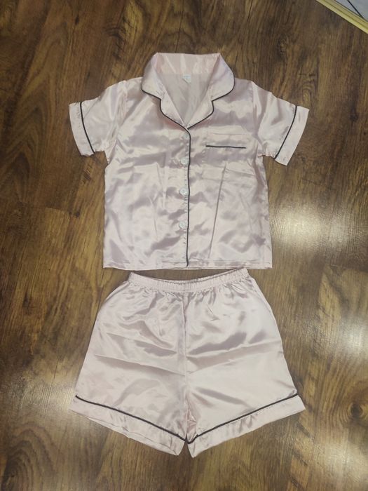 Piżama satynowa r. 140