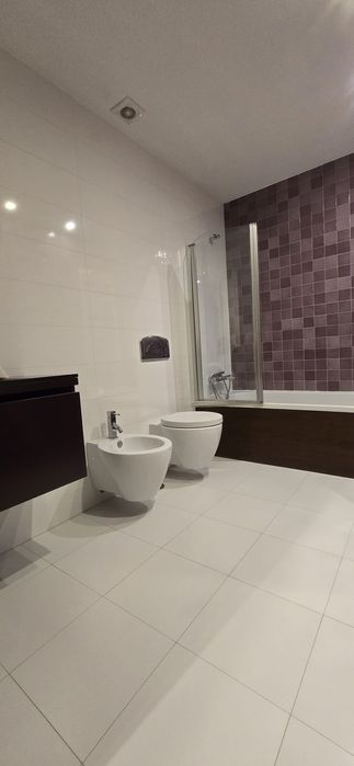 Apartamento T3 com varandas e garagem na Meadela