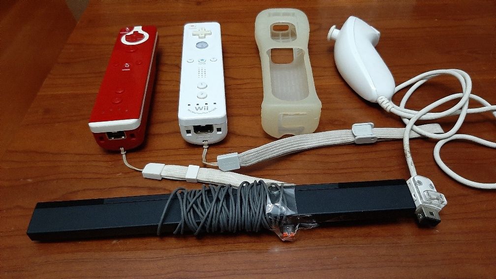 Wii Nintendo e 4 jogos