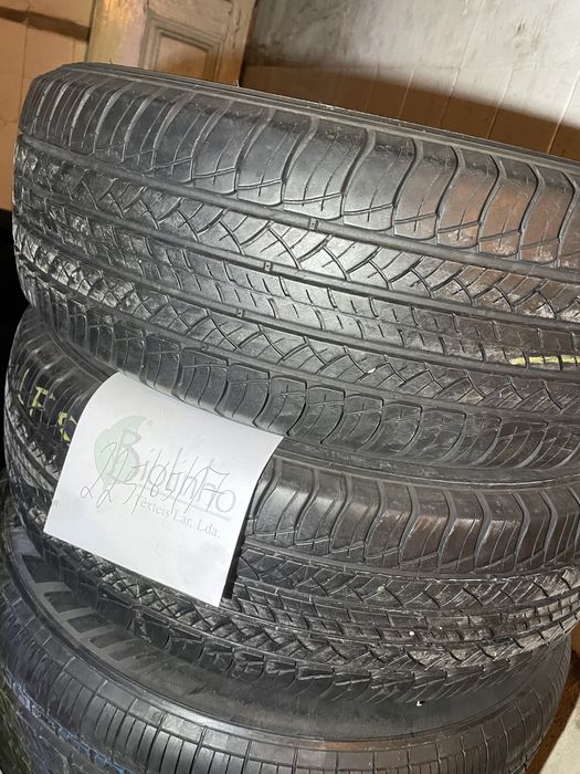 Pneus semi novos 225/65/17