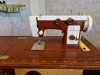 Швейная машинка Чайка 142м с ножным электроприводом